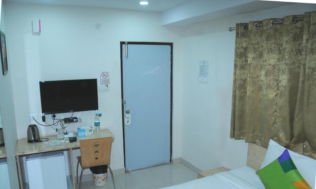 היידראבד Hotel Pratz Inn מראה חיצוני תמונה